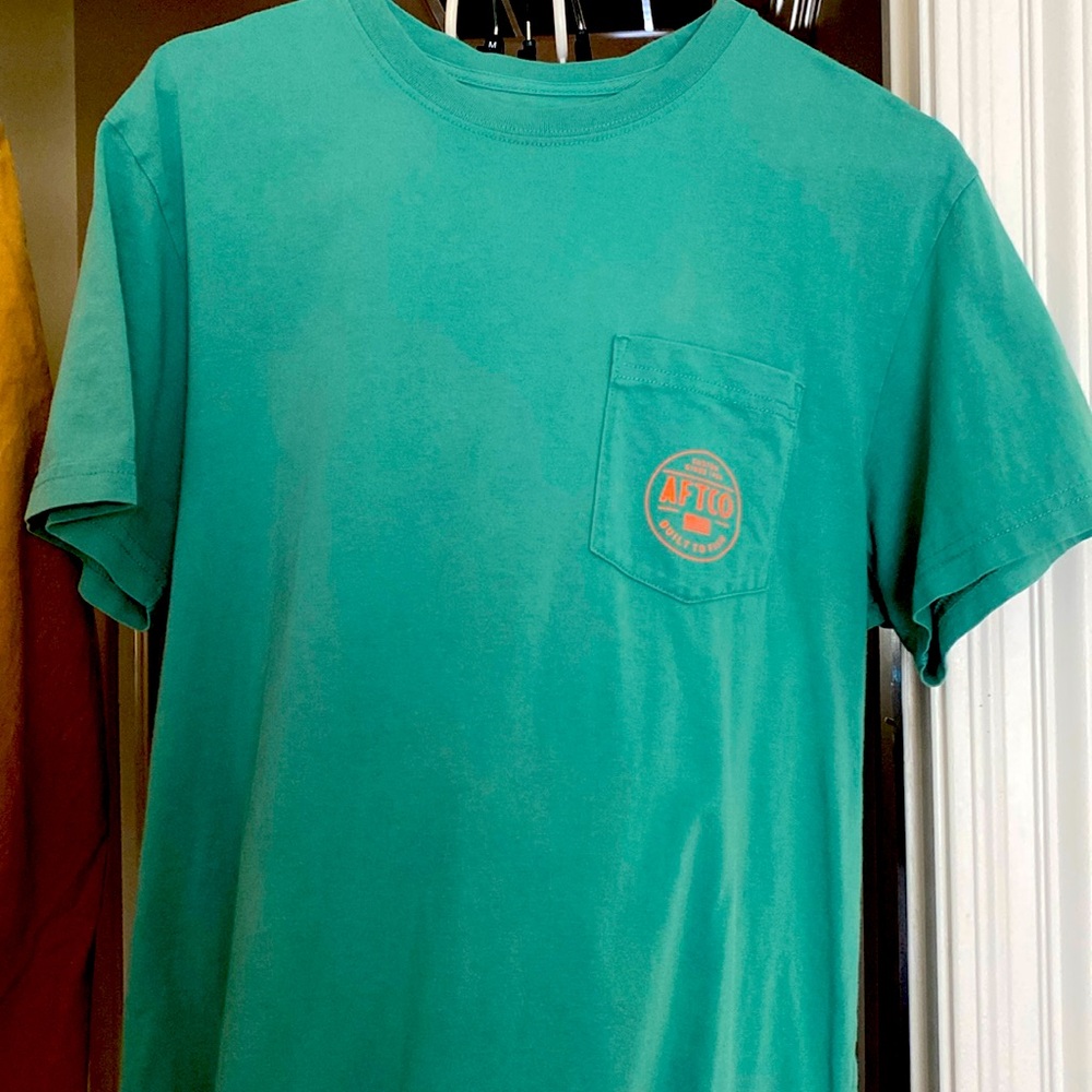 Mens AFTCO T Shirt size small